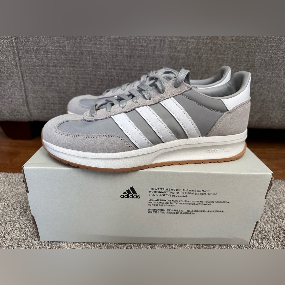 Women’s Adidas Cloudfoam Run 70s 2.0 Gray and White Sneakers - Women’s size 9.5